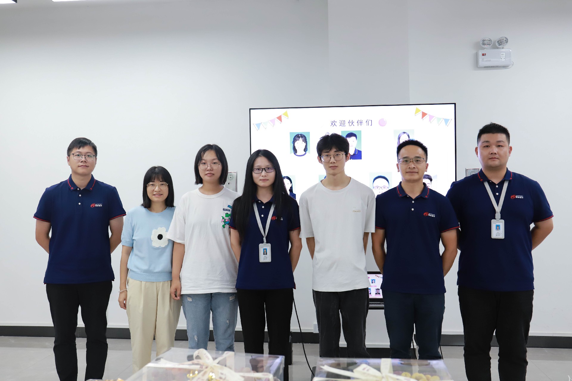 “后浪”可期|安泰复材组织开展新员工中秋座谈会