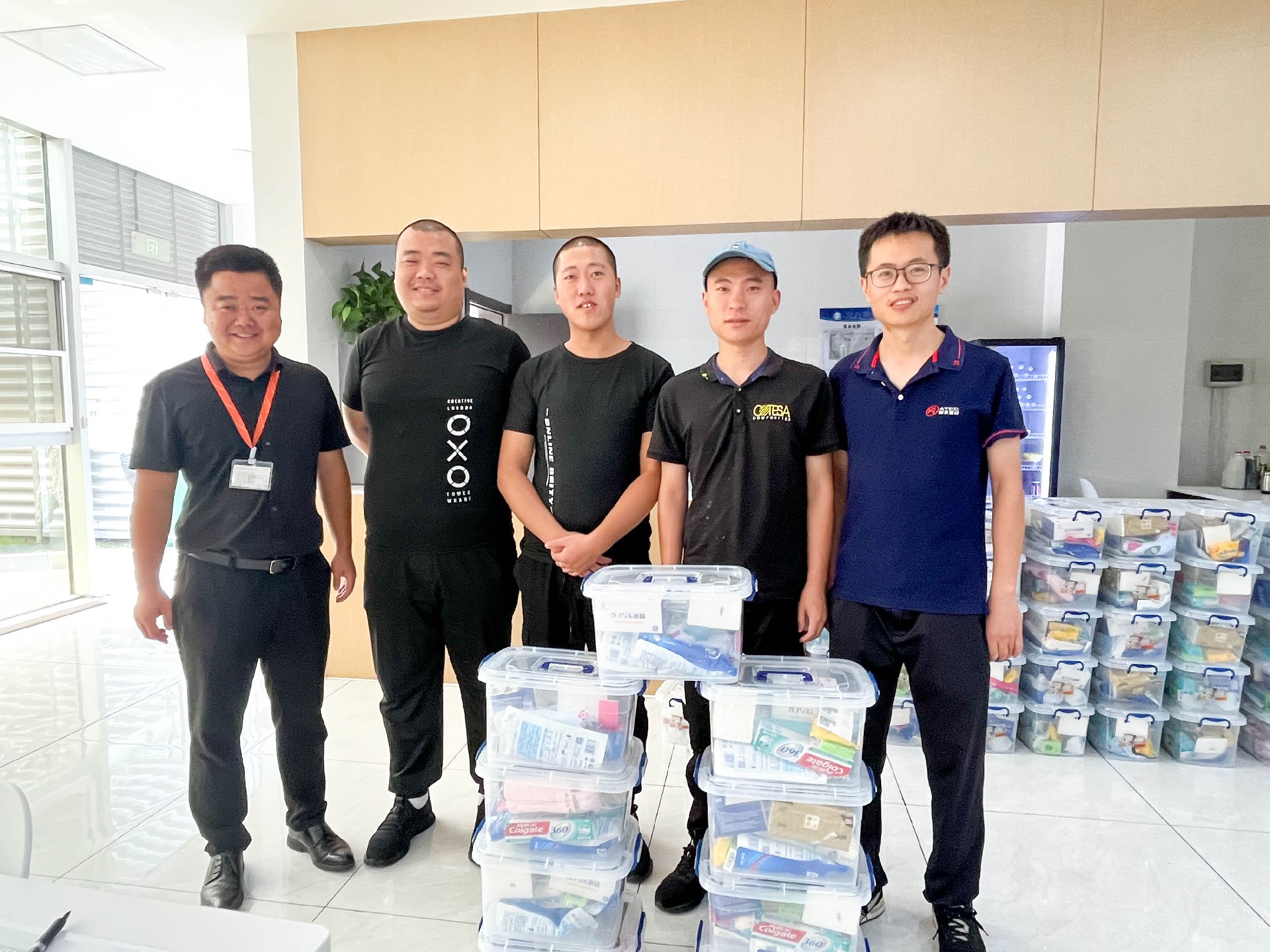 安泰复材工会开展“夏日送清凉”高温慰问活动