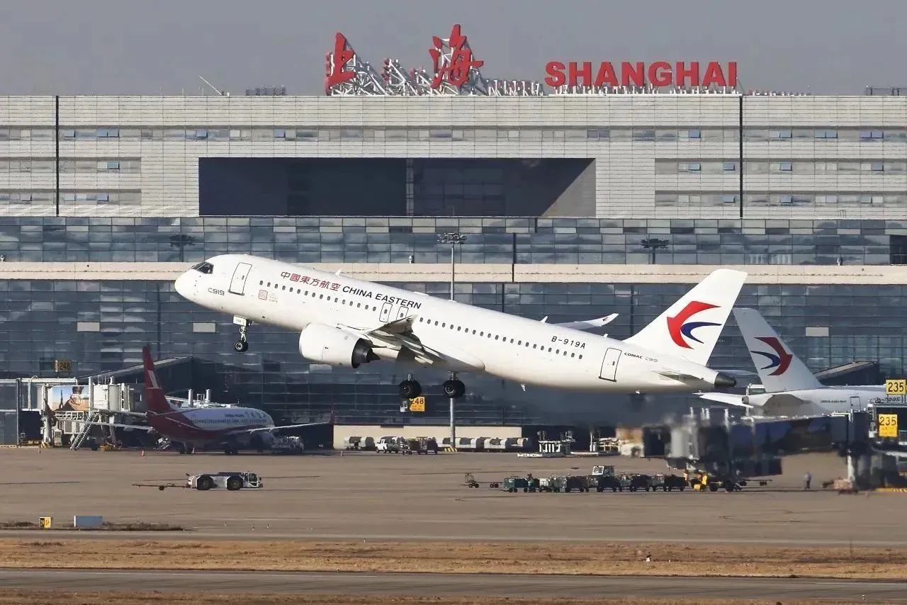 C919单笔最大订单落地！中国东航与中国商飞签署100架C919购机协议