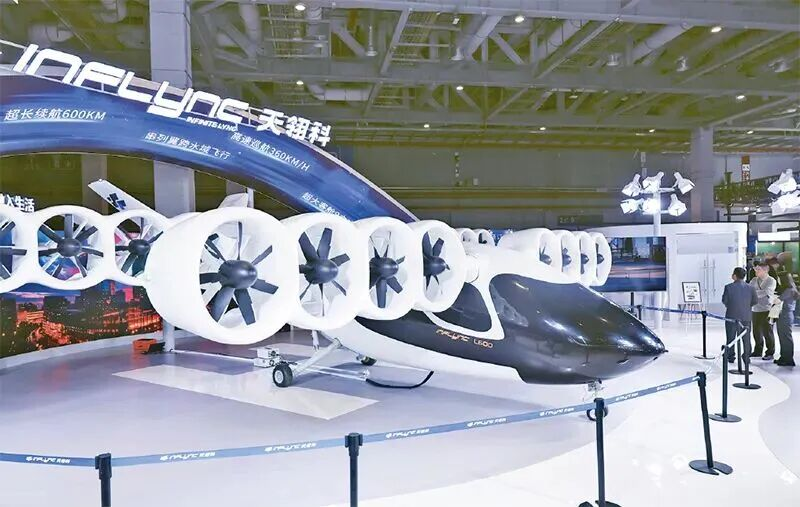 着力打造新兴支柱产业